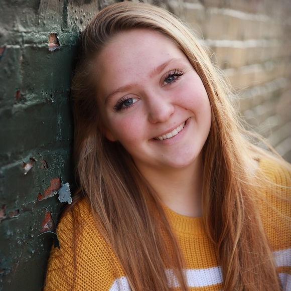 Meet your Posher, Elizabeth - Picture 1 of 1